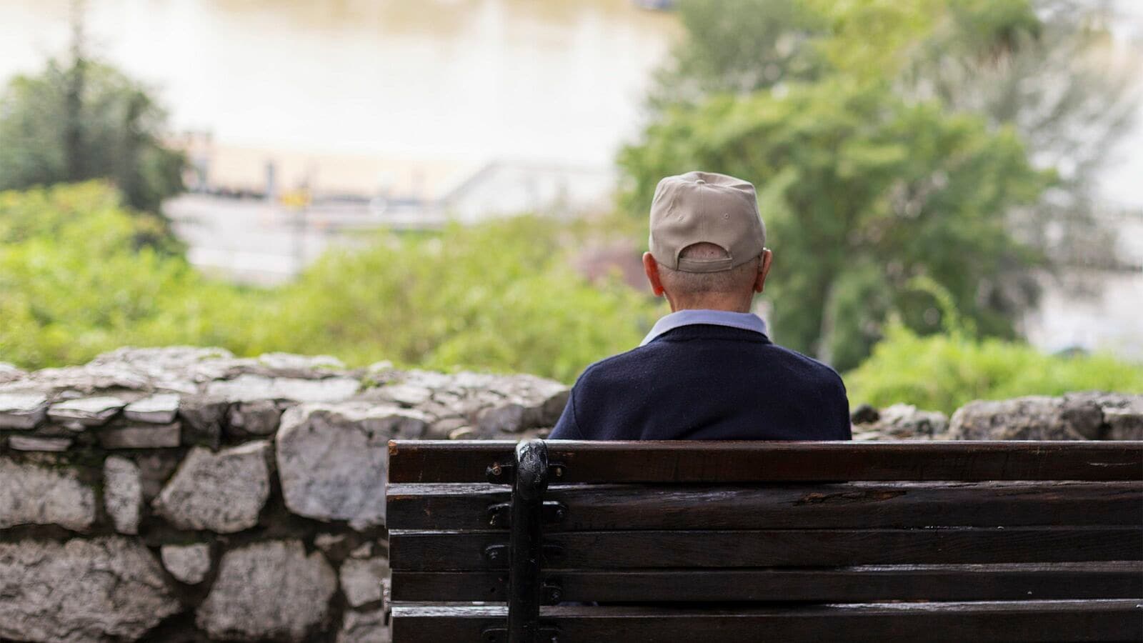 定年後に｢だれからも声をかけられない寂しい老人｣になる人の共通点 人生は｢勝ち負け二元論｣ではない